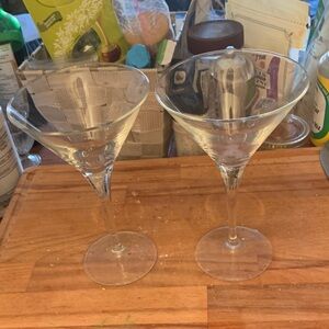 Set of 2 Elegant Clear Glass Martini Glasses